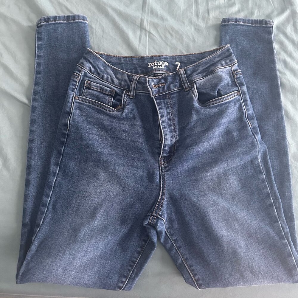REFUGE Women’s Skinny Blue Jeans